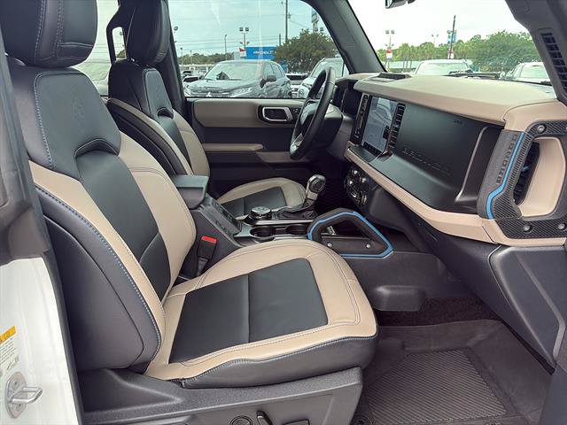 Used 2022 Ford Bronco Wildtrak AWD/4WD image 15