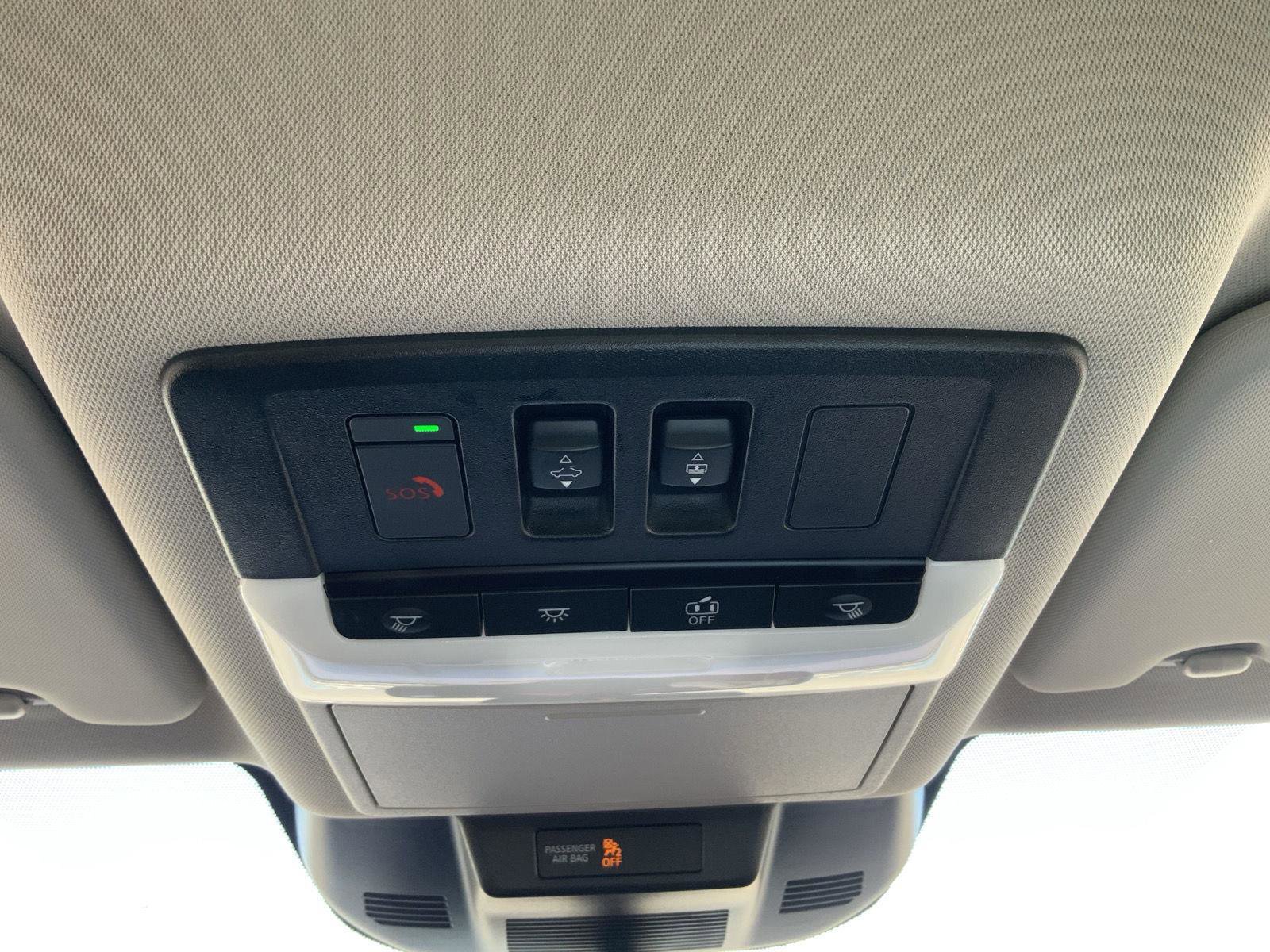 Used 2023 Nissan Rogue Platinum image 49