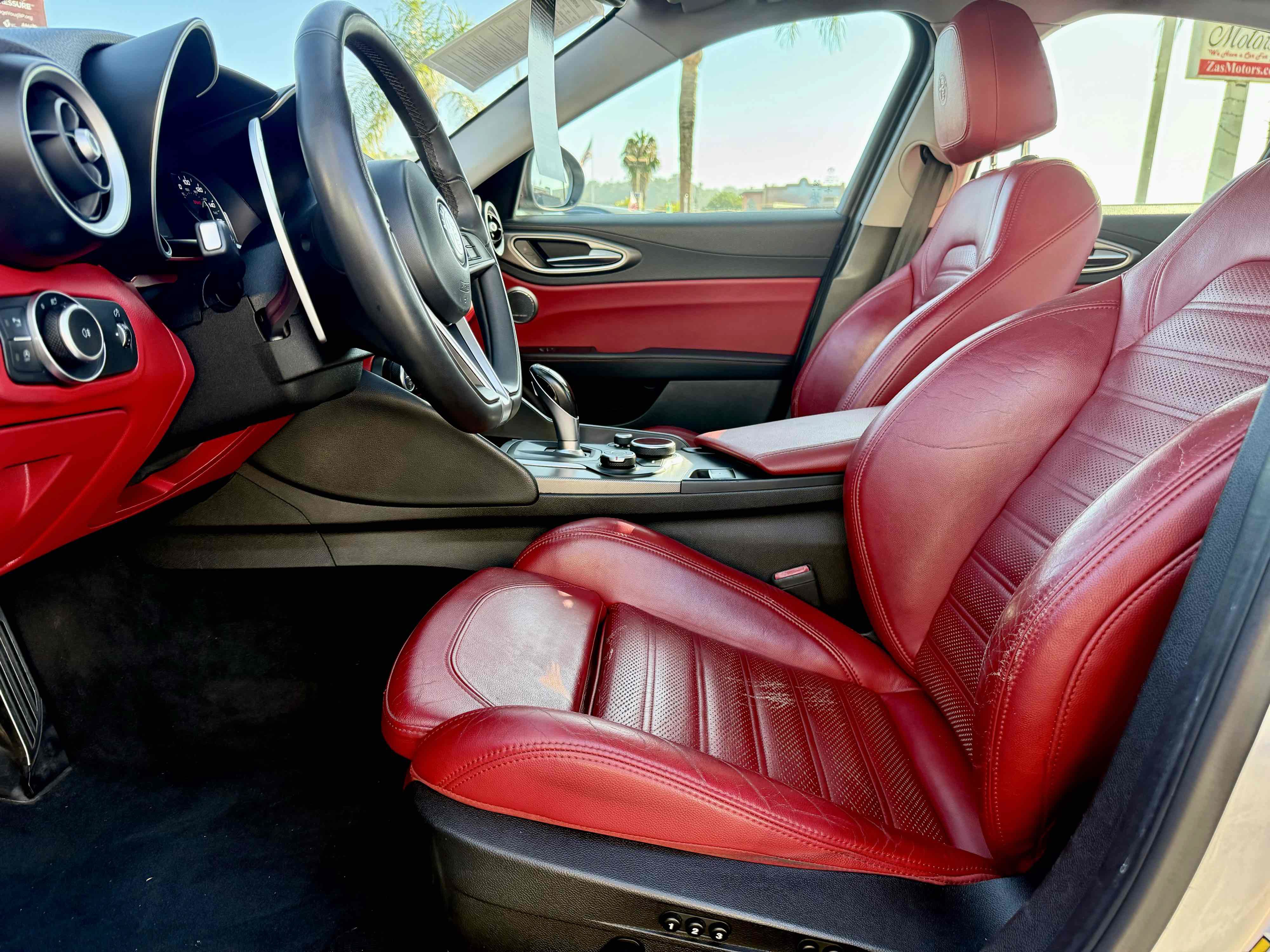 Used 2018 Alfa Romeo Giulia Ti Sport w/ Quick Order Package 22U Sport RWD image 15