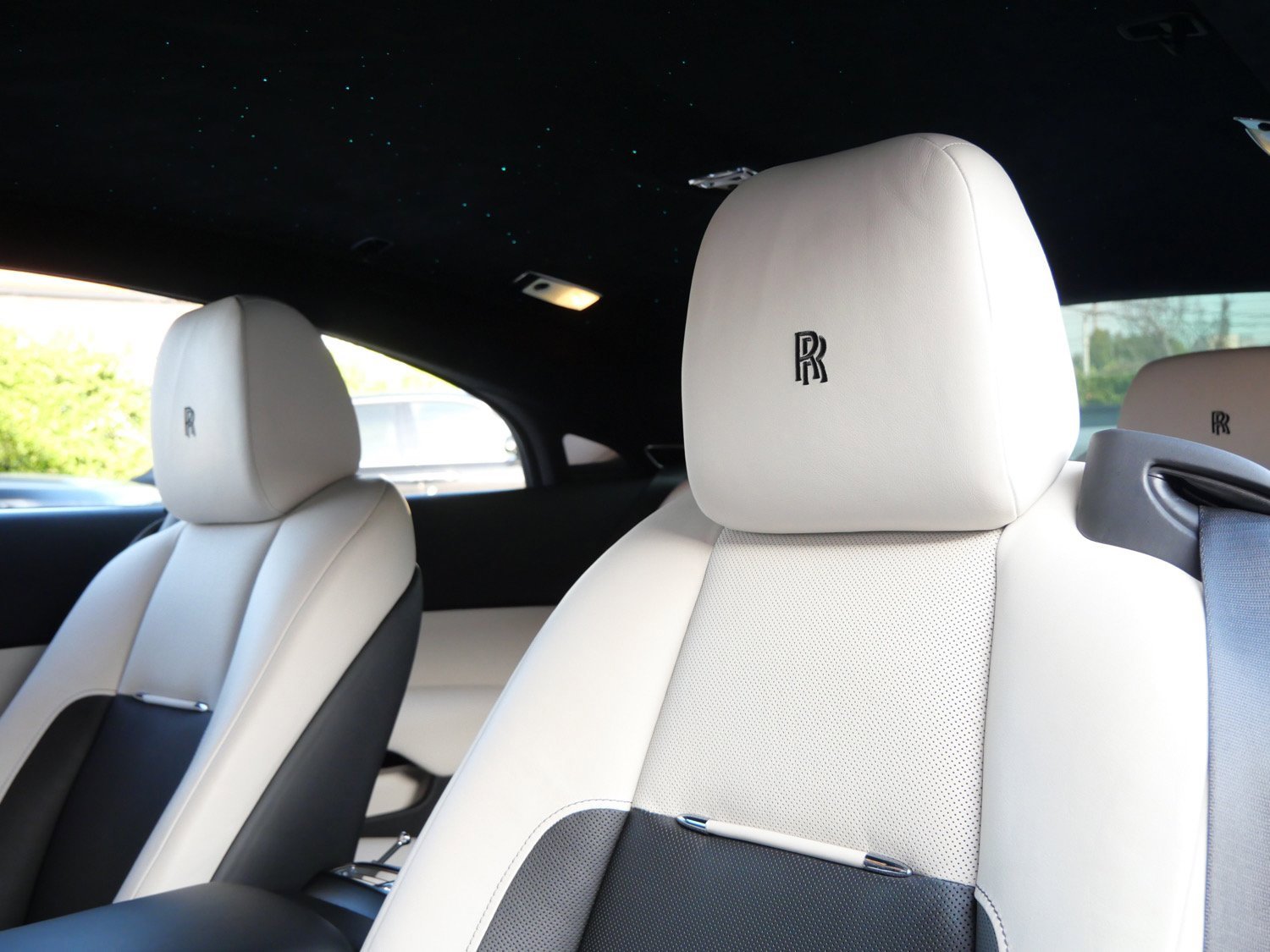 Used 2017 Rolls-Royce Wraith image 10