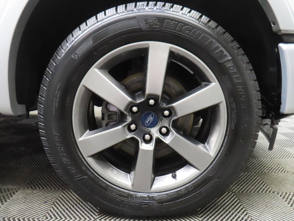 Used 2017 Ford F150 Lariat w/ Equipment Group 501A Mid AWD/4WD image 8