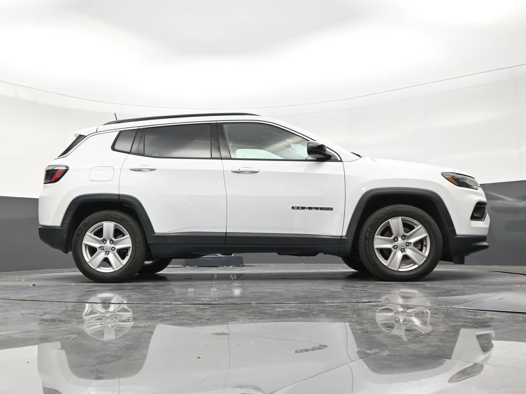 Used 2022 Jeep Compass Latitude FWD image 25
