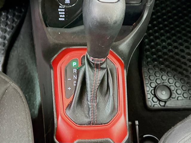 Used 2016 Jeep Renegade Trailhawk w/ Cold Weather Group image 16