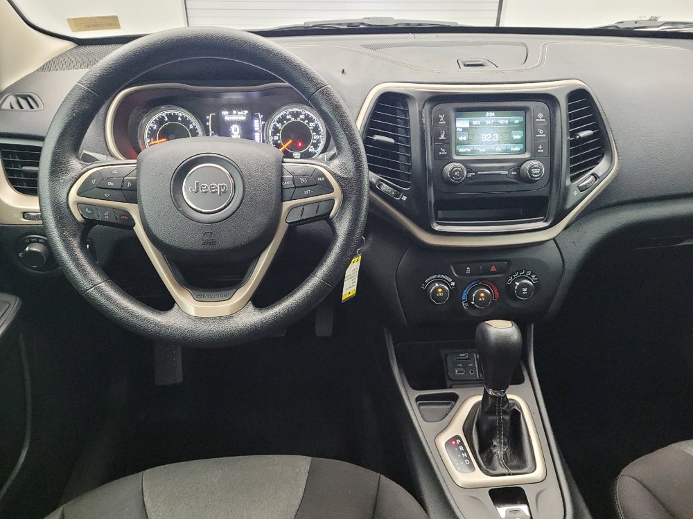 Used 2014 Jeep Cherokee Sport FWD image 22