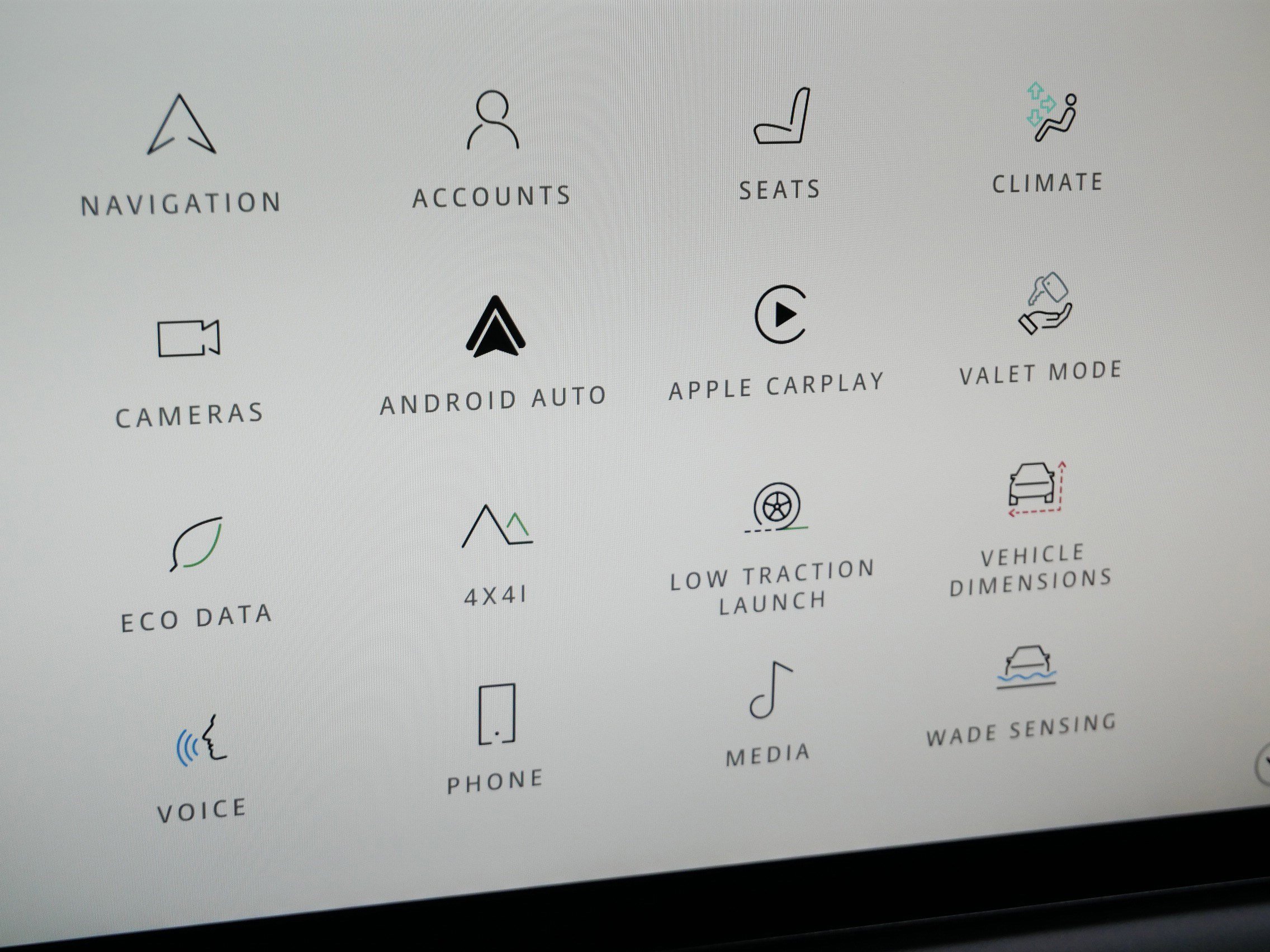 Used 2023 Land Rover Defender 90 X image 27