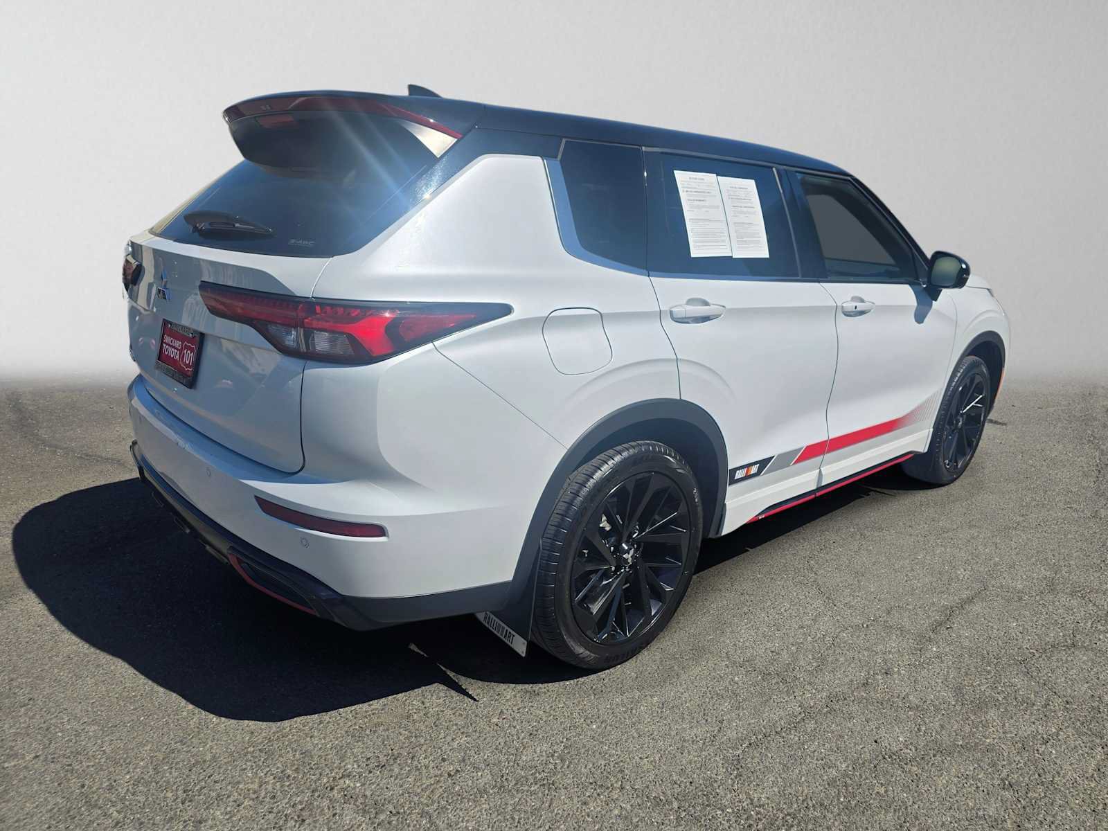 Used 2024 Mitsubishi Outlander Ralliart AWD/4WD image 3