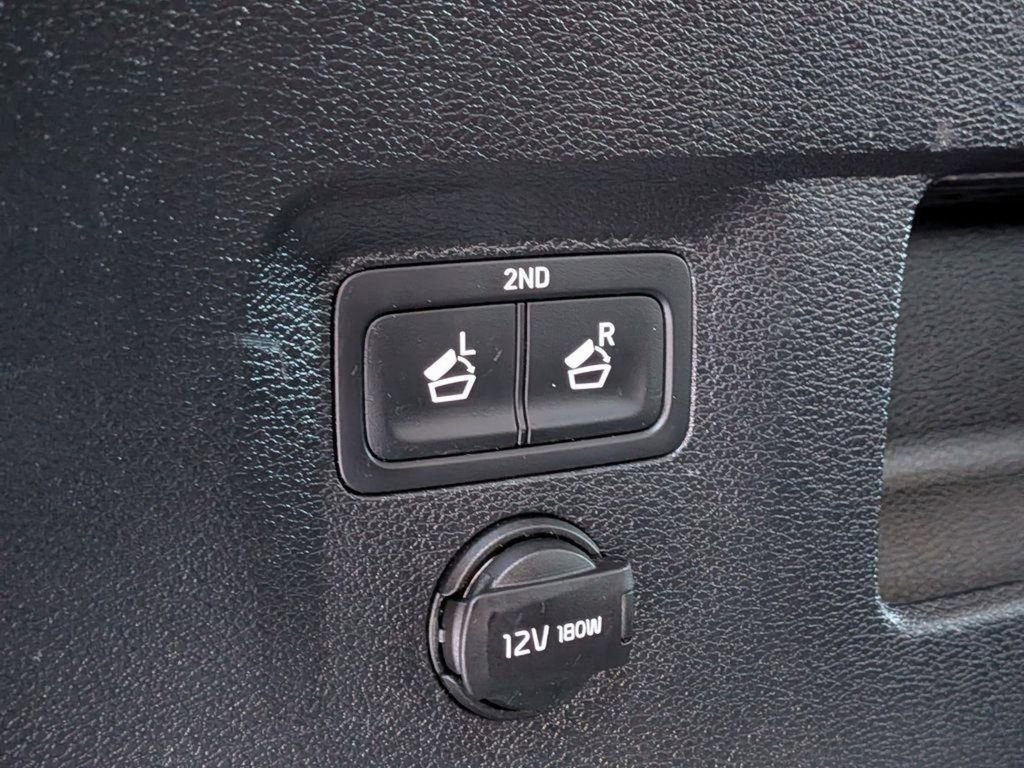 Certified 2023 Kia Telluride S w/ S Sunroof Package image 9