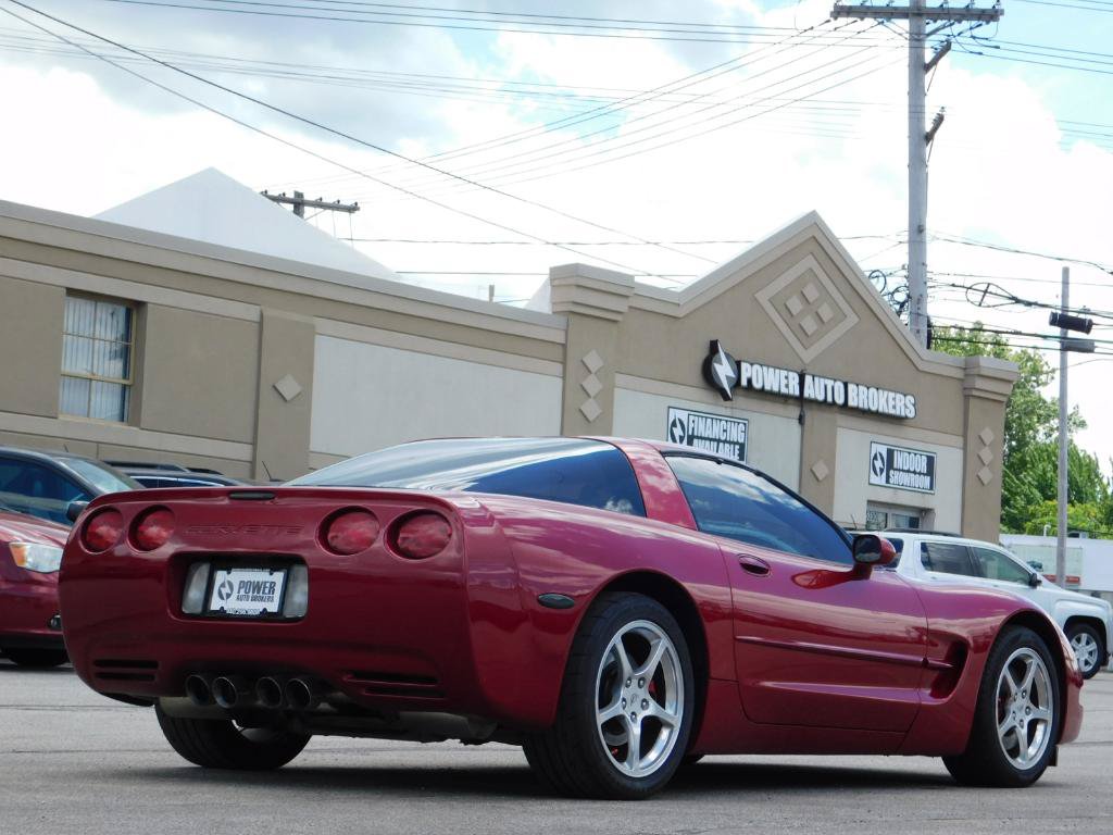 Used 2004 Chevrolet Corvette Coupe w/ Roof Package RWD image 7