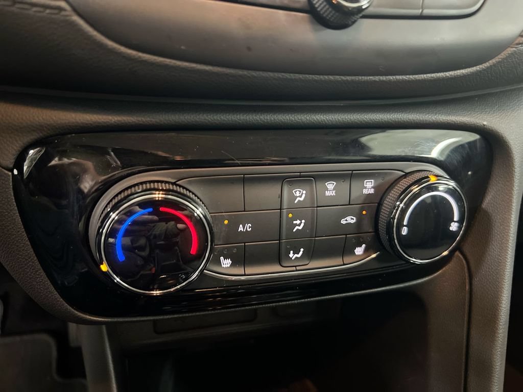Used 2023 Buick Encore GX Preferred w/ Cold Weather Comfort Package FWD image 16