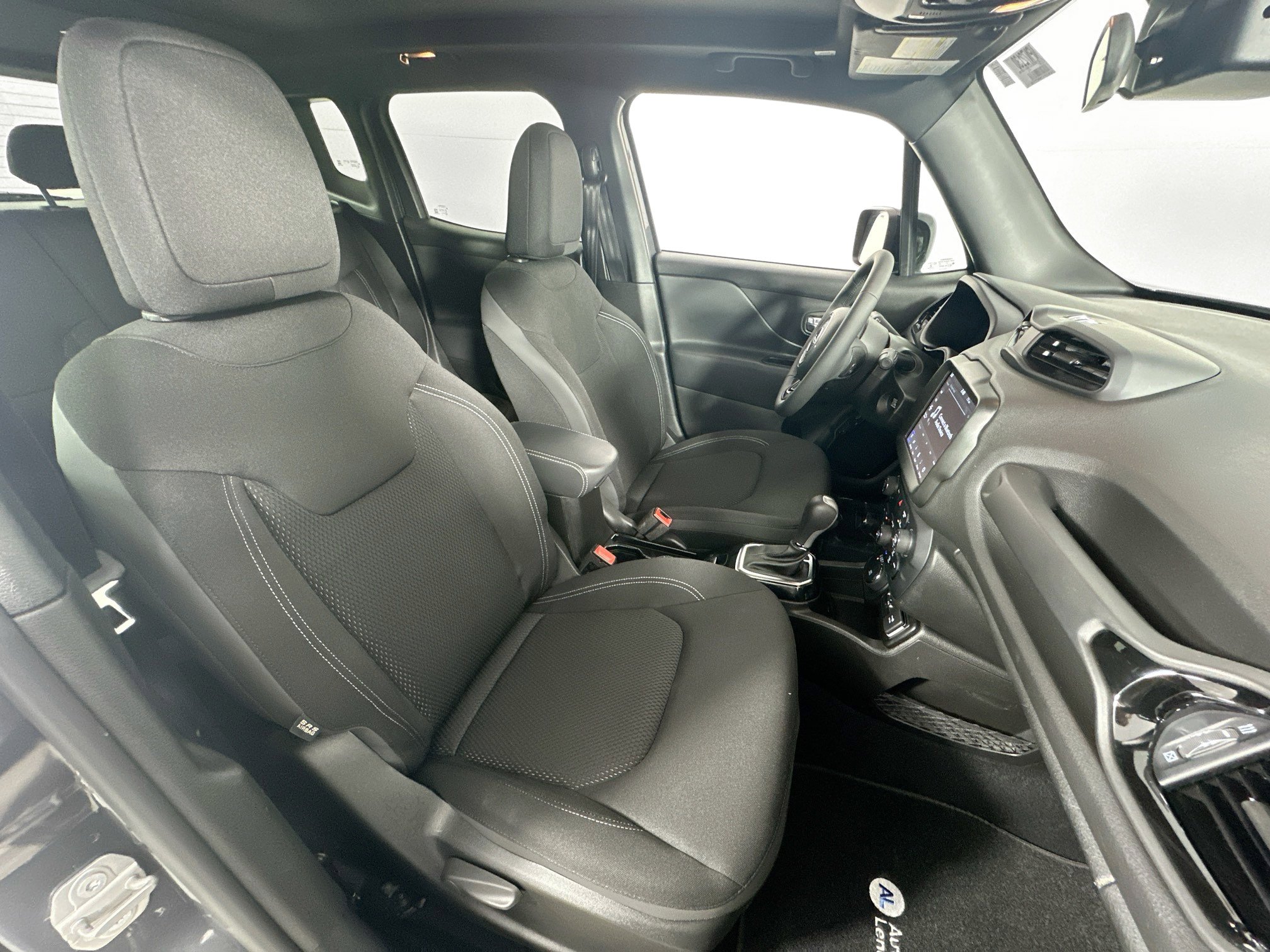 Used 2022 Jeep Renegade Altitude w/ Sun/Sound Group image 27