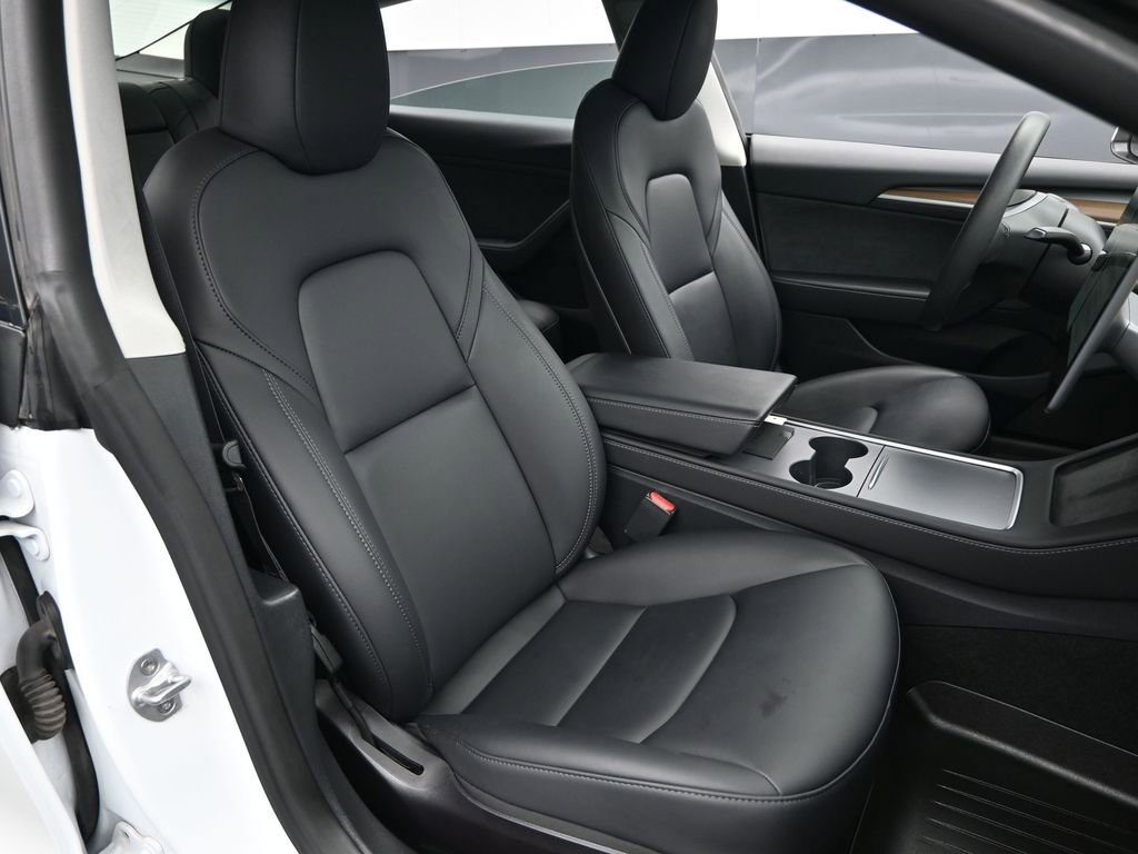 Used 2023 Tesla Model 3 Standard Range image 33