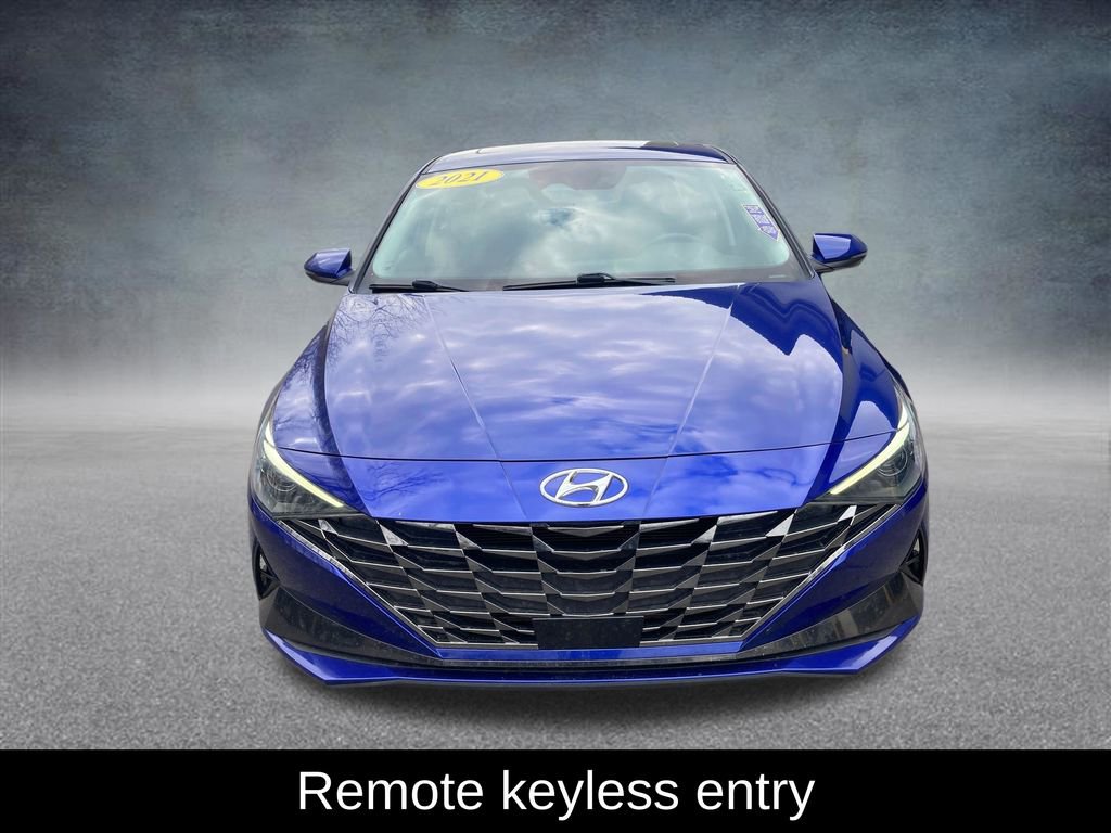 Used 2021 Hyundai Elantra SEL w/ Convenience + Premium Package FWD image 10