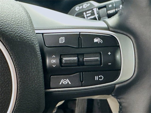 Used 2023 Kia Sportage EX image 17