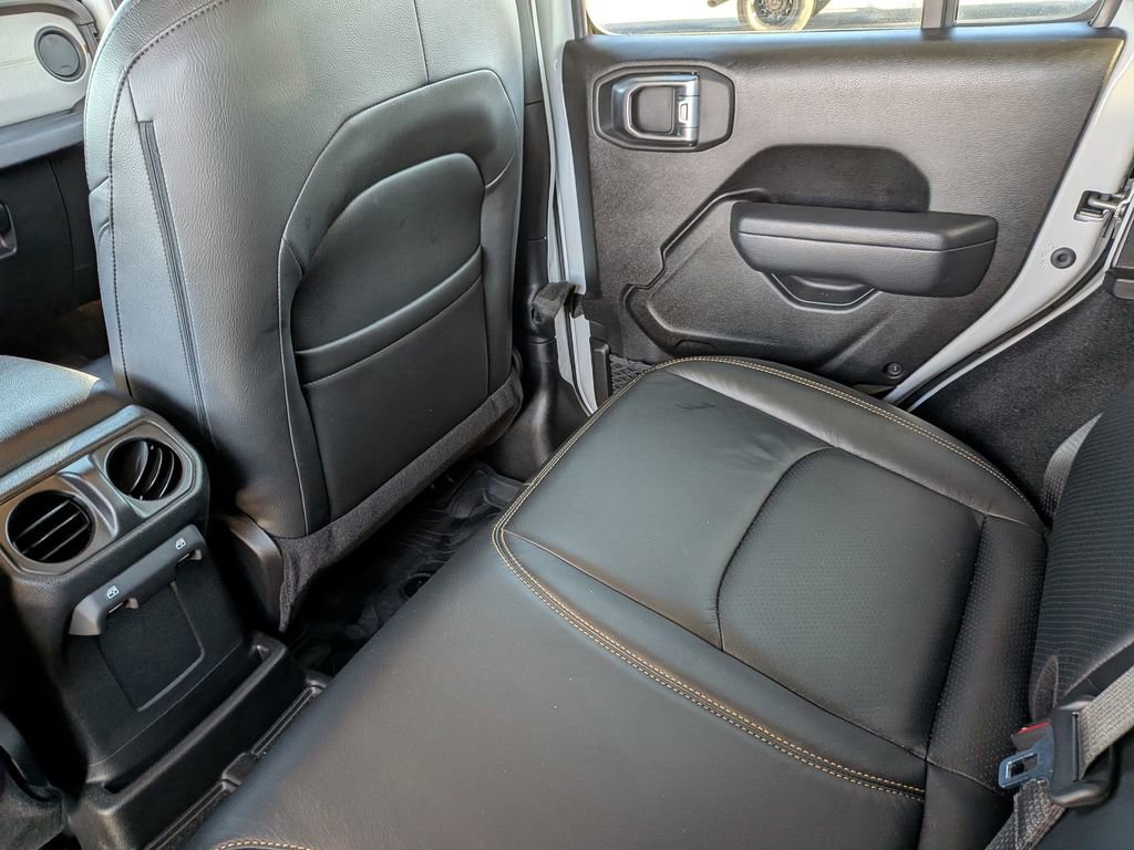 Used 2024 Jeep Wrangler Unlimited image 34