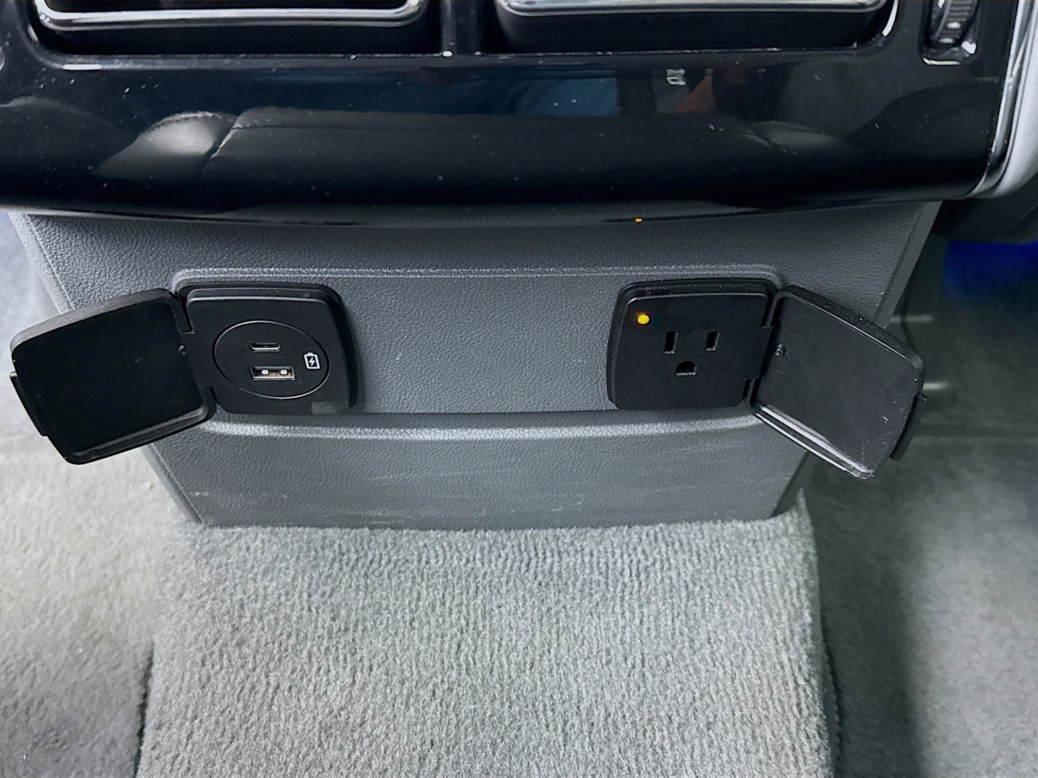 Used 2020 Lincoln Aviator Reserve image 16