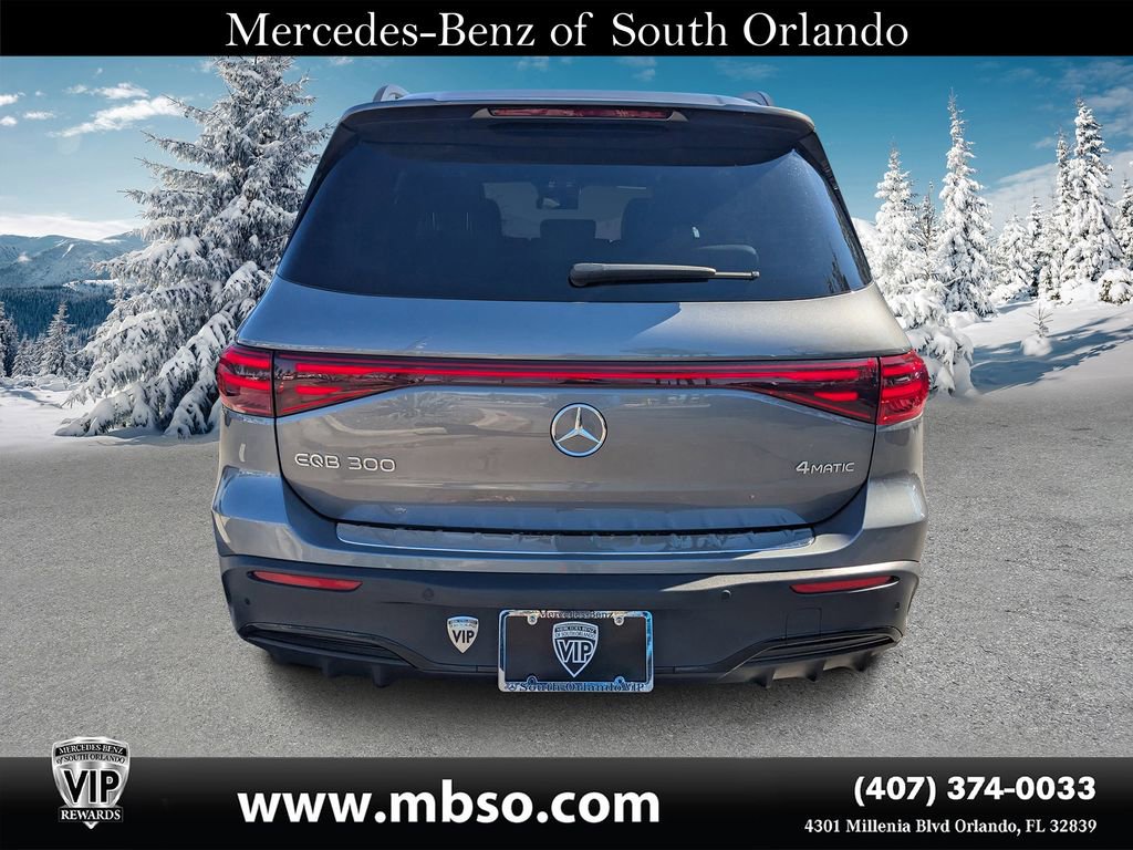 Used 2024 Mercedes-Benz EQB 300 4MATIC image 25