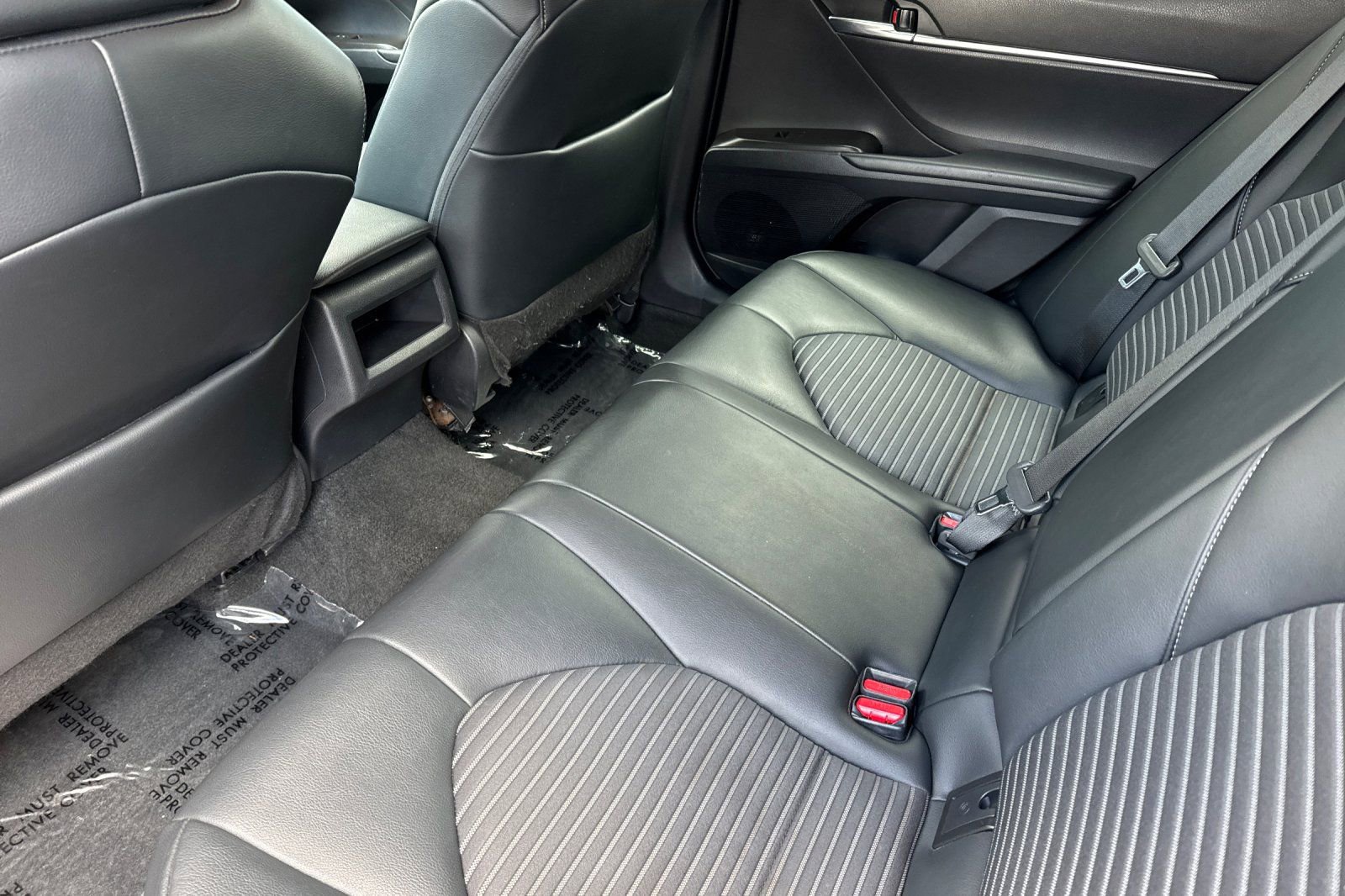 Used 2022 Toyota Camry SE FWD image 16