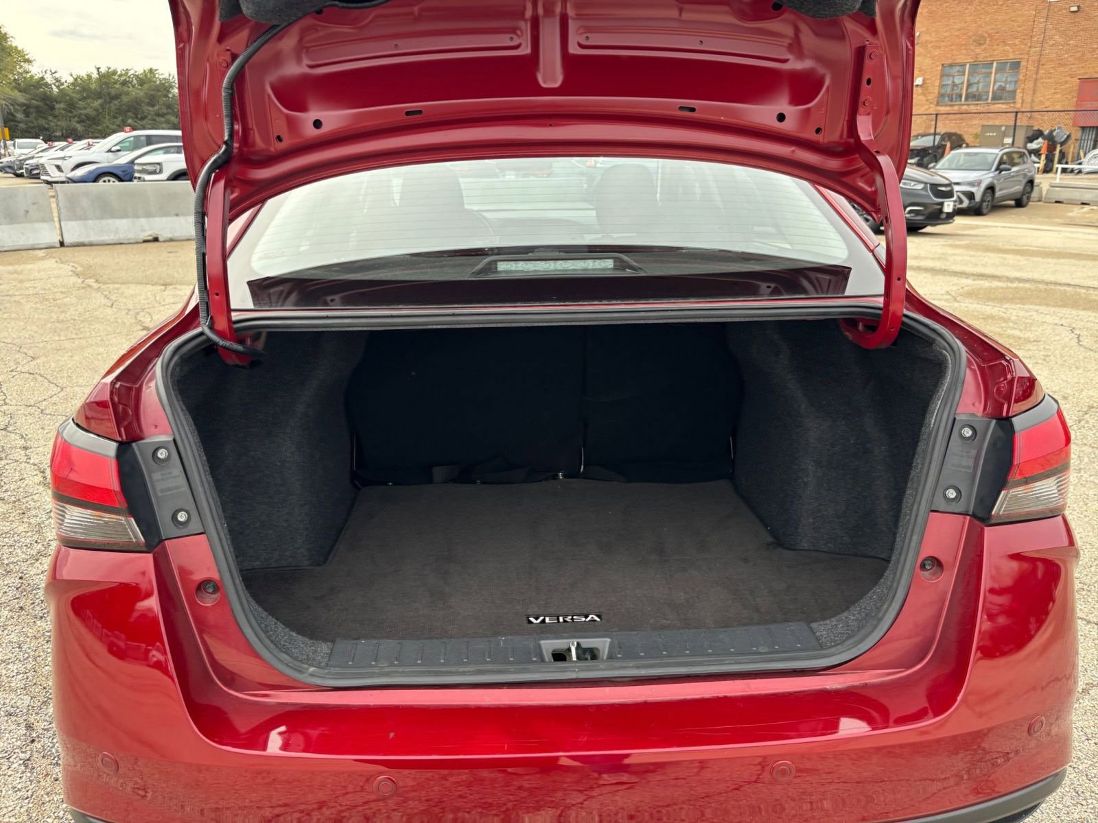 Used 2025 Nissan Versa SV FWD image 29