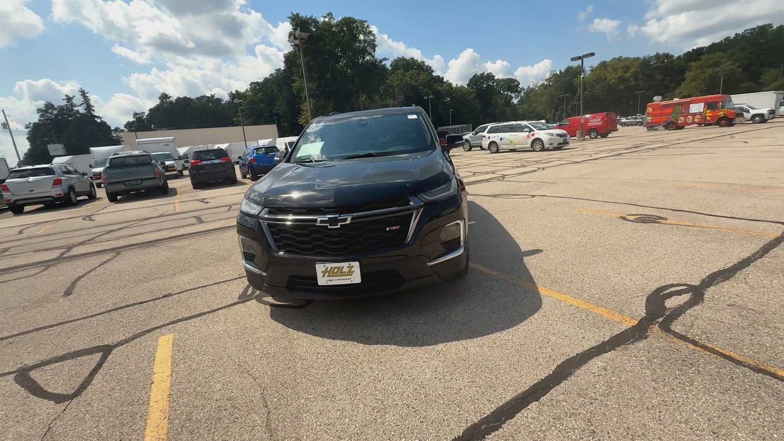 Used 2023 Chevrolet Traverse RS AWD/4WD image 3