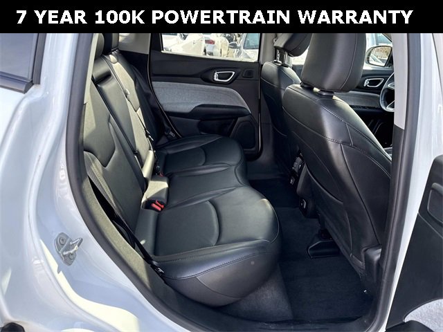 Used 2022 Jeep Compass Latitude w/ Sun and Sound Group image 11