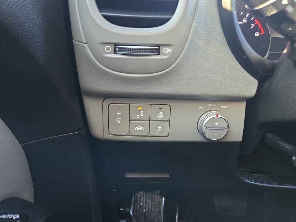 Used 2019 Kia Soul + w/ Primo Package image 23