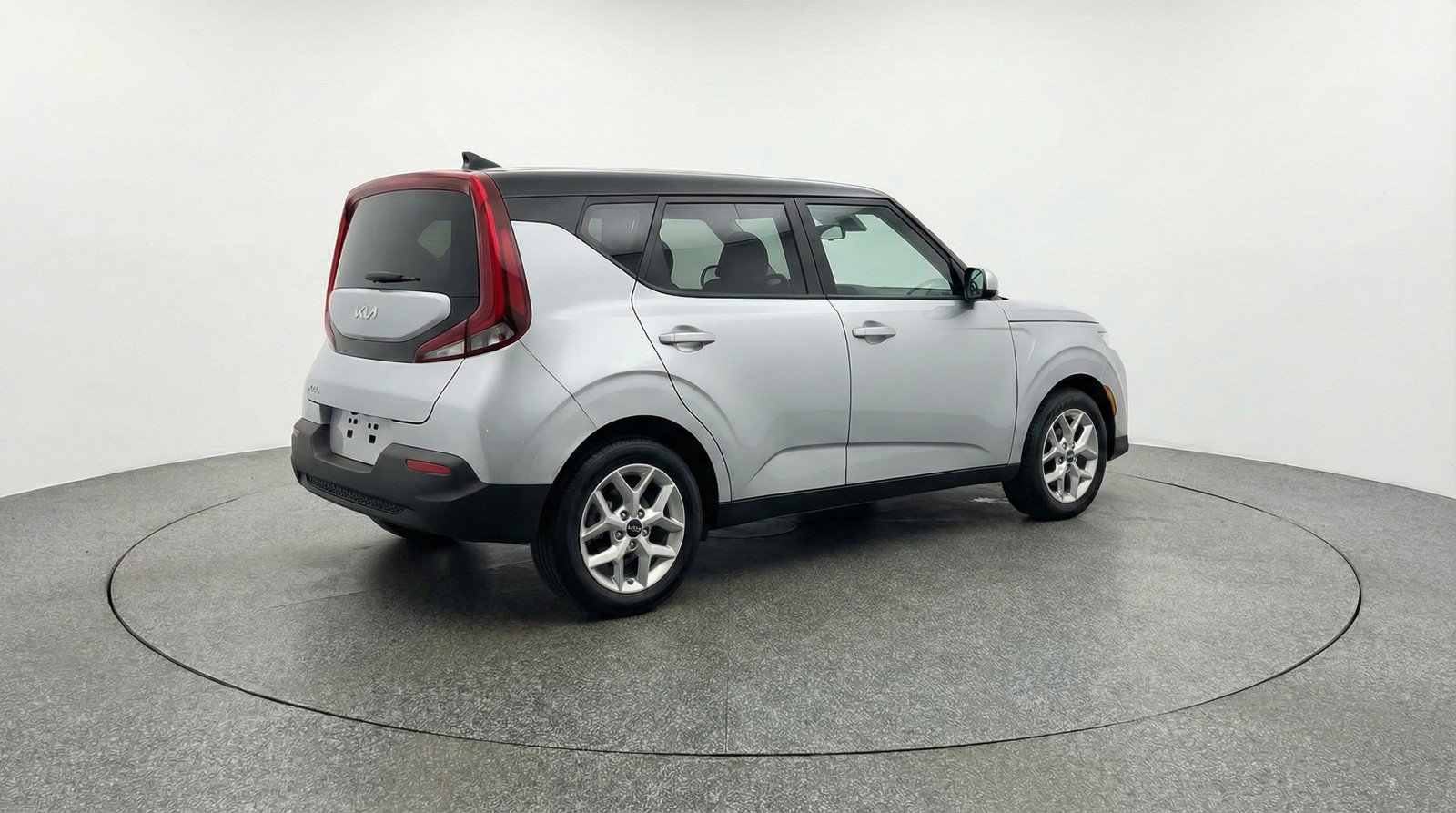 Used 2025 Kia Soul LX w/ LX Technology Package FWD image 9