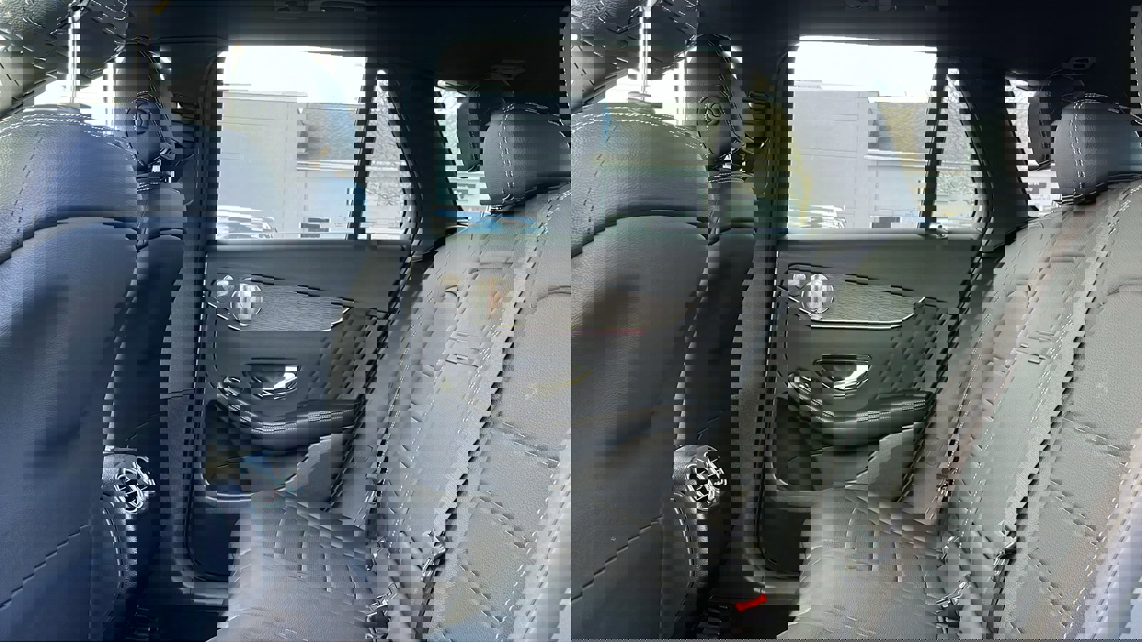 Used 2021 Mercedes-Benz GLC 300 4MATIC image 16