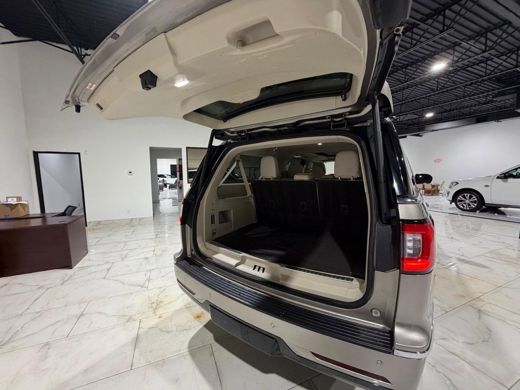 Used 2019 Lincoln Navigator L Reserve w/ Cargo Package image 31
