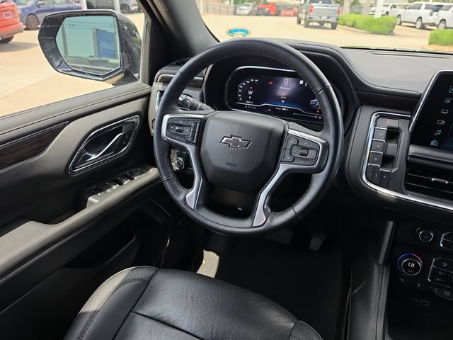 Used 2022 Chevrolet Suburban Z71 w/ Luxury Package AWD/4WD image 9