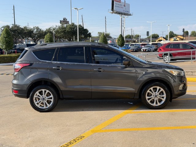 Used 2018 Ford Escape SE w/ Ford Safe & Smart Package AWD/4WD image 7