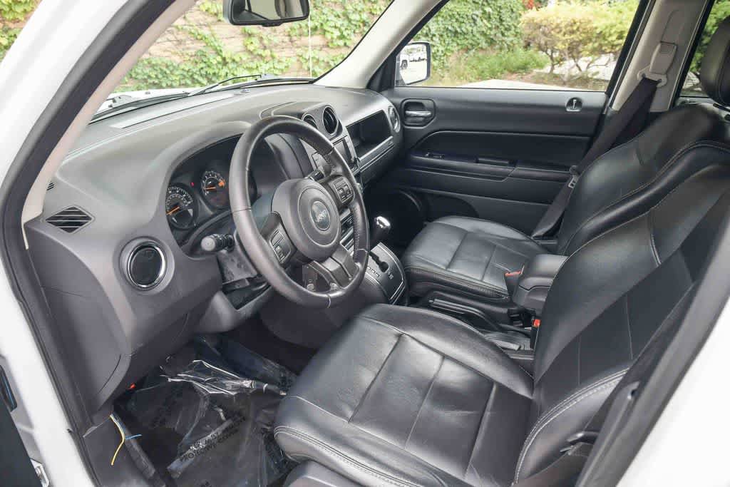 Used 2016 Jeep Patriot High Altitude FWD image 16