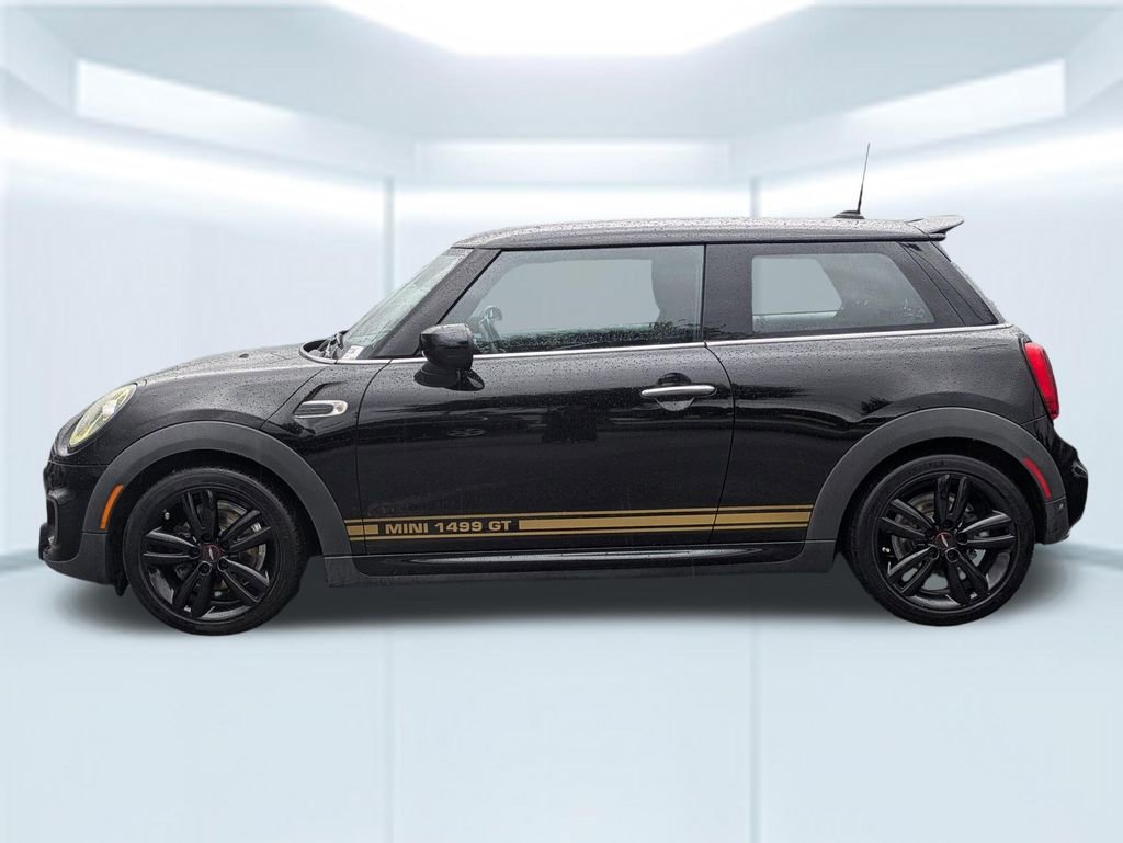 Used 2021 MINI Cooper 2-Door Hardtop FWD image 2