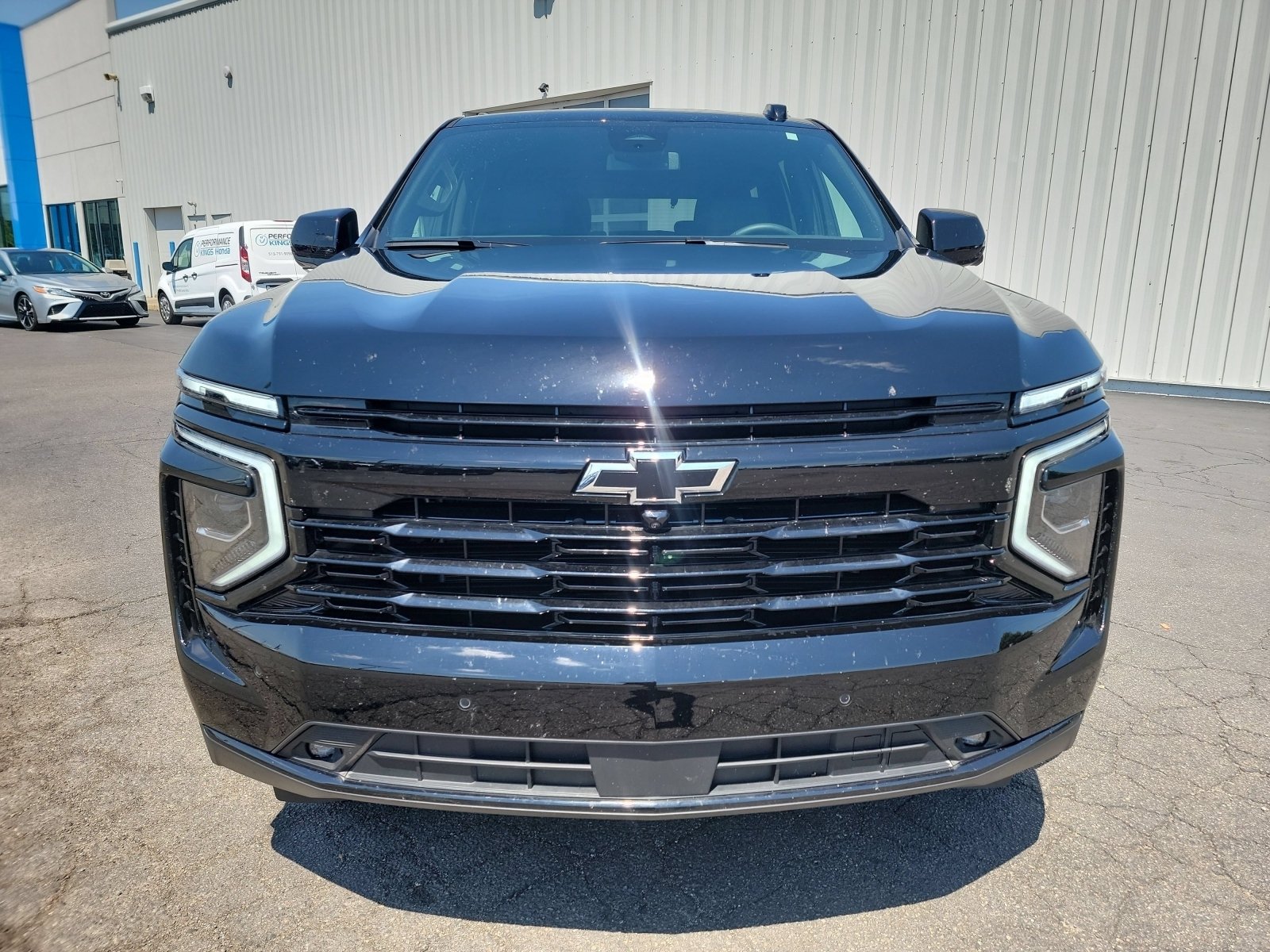 Used 2026 Chevrolet Tahoe RST w/ Comfort Package AWD/4WD image 2