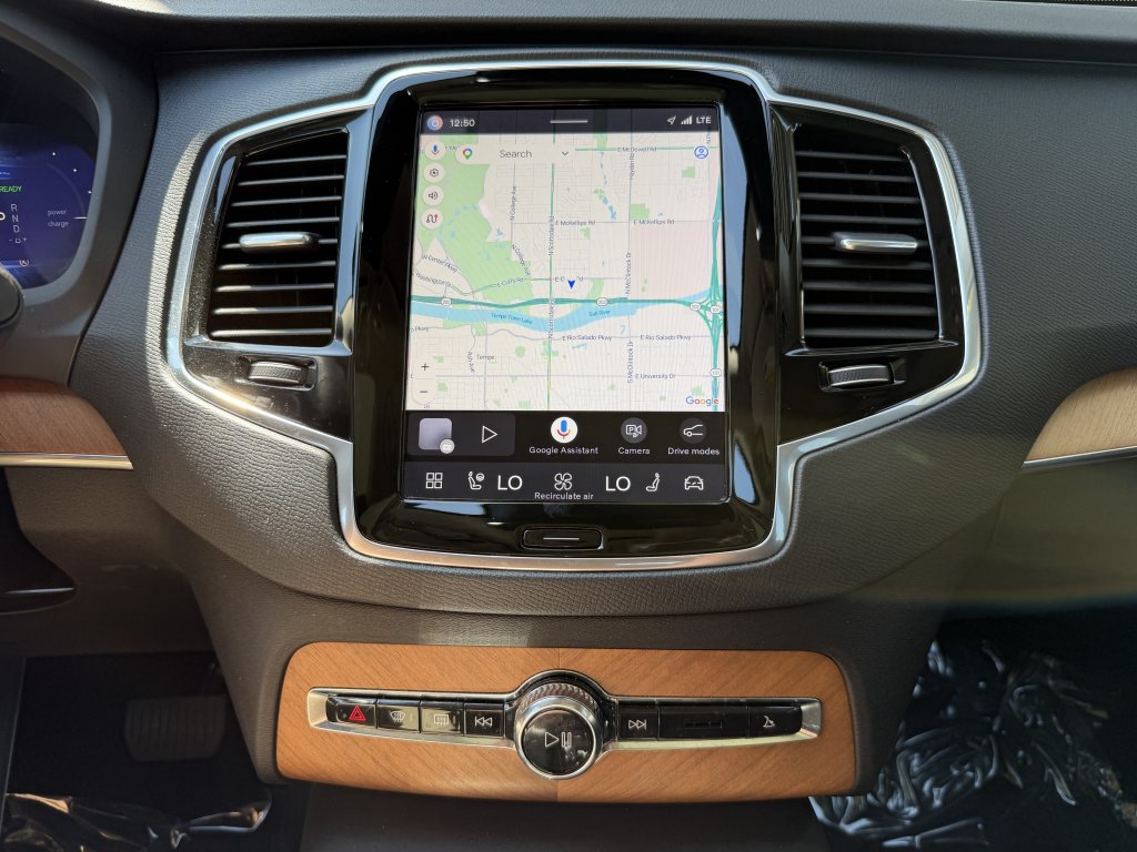 Used 2024 Volvo XC90 T8 Plus w/ Protection Package Premier AWD/4WD image 18
