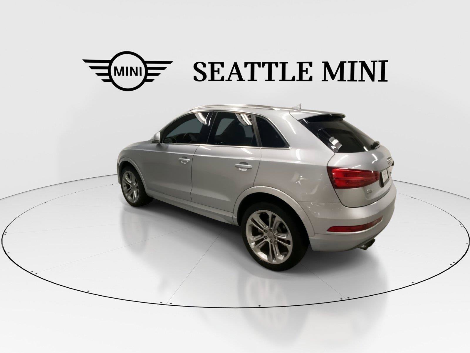 Used 2018 Audi Q3 2.0T Premium Plus w/ Premium Plus Package AWD/4WD image 8
