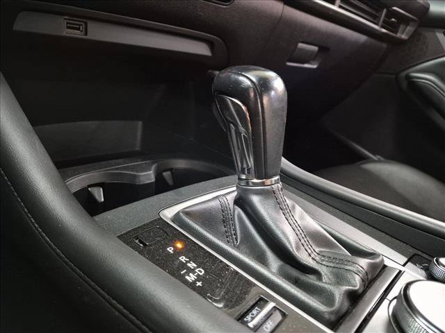 Used 2020 MAZDA MAZDA3 Sedan w/ Select Package FWD image 11