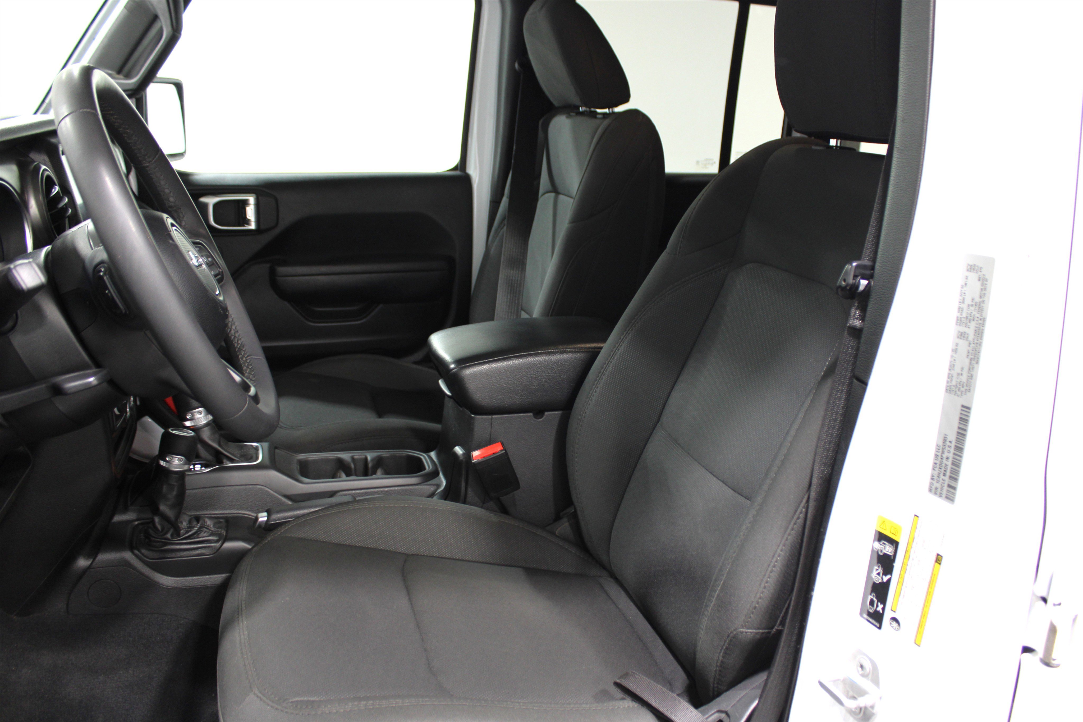 Used 2023 Jeep Wrangler Unlimited Sport AWD/4WD image 3