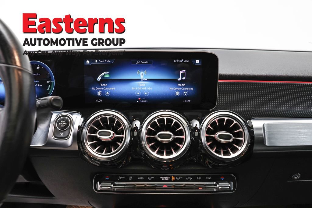 Used 2021 Mercedes-Benz GLB 250 4MATIC w/ Premium Package image 12