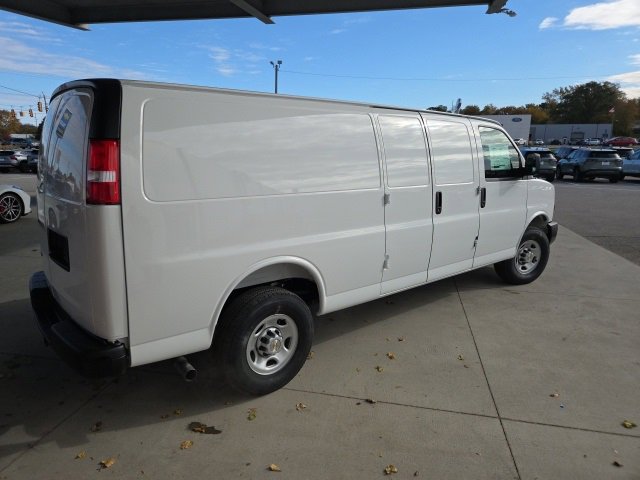 New 2025 Chevrolet Express 2500 Extended image 5