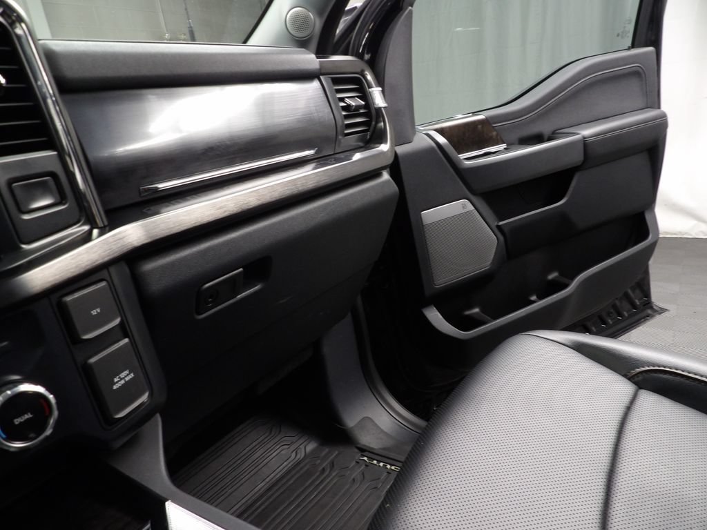 Used 2023 Ford F250 Lariat w/ Lariat Ultimate Package AWD/4WD image 14