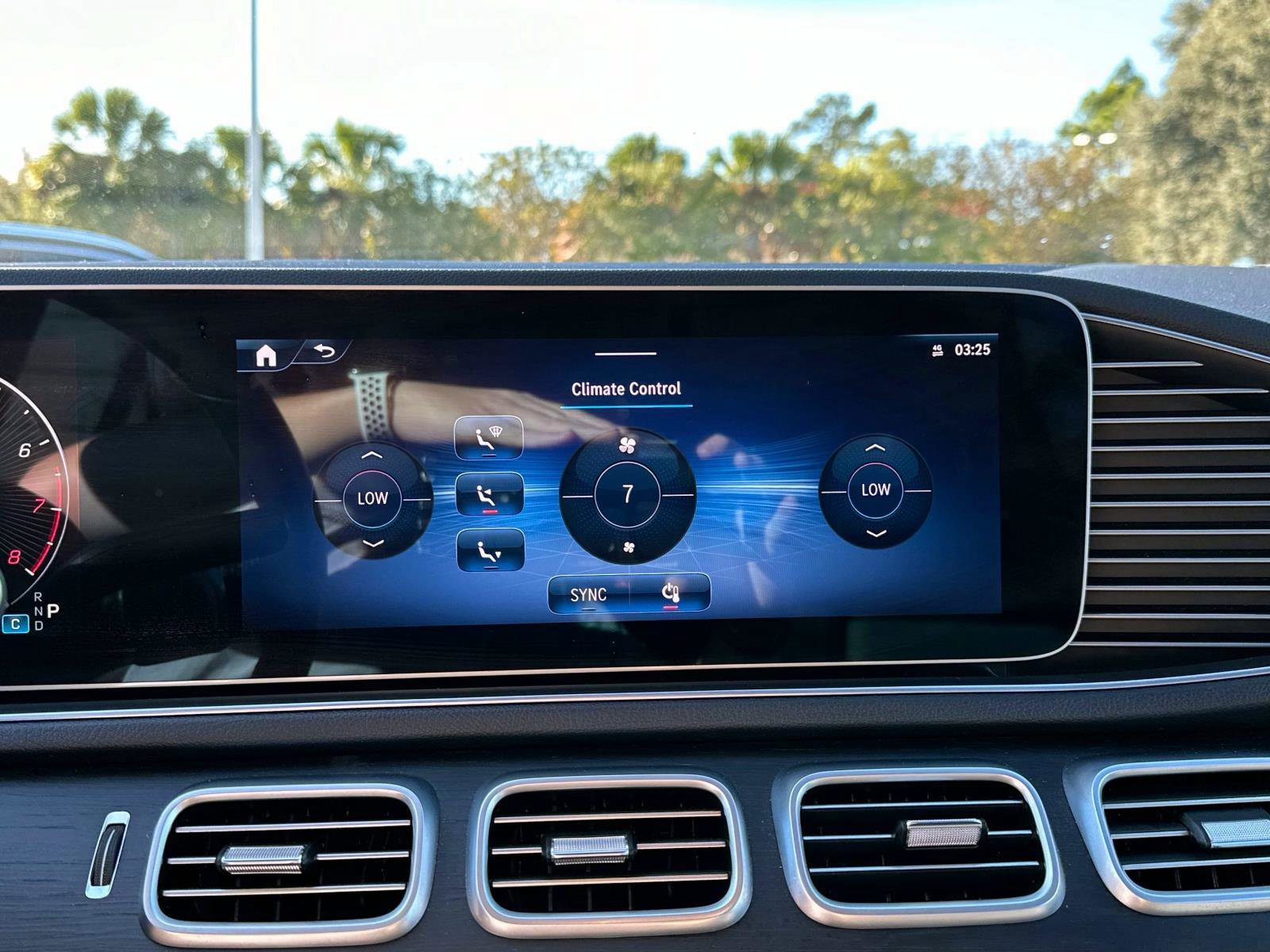 Certified 2025 Mercedes-Benz GLE 350 4MATIC image 21