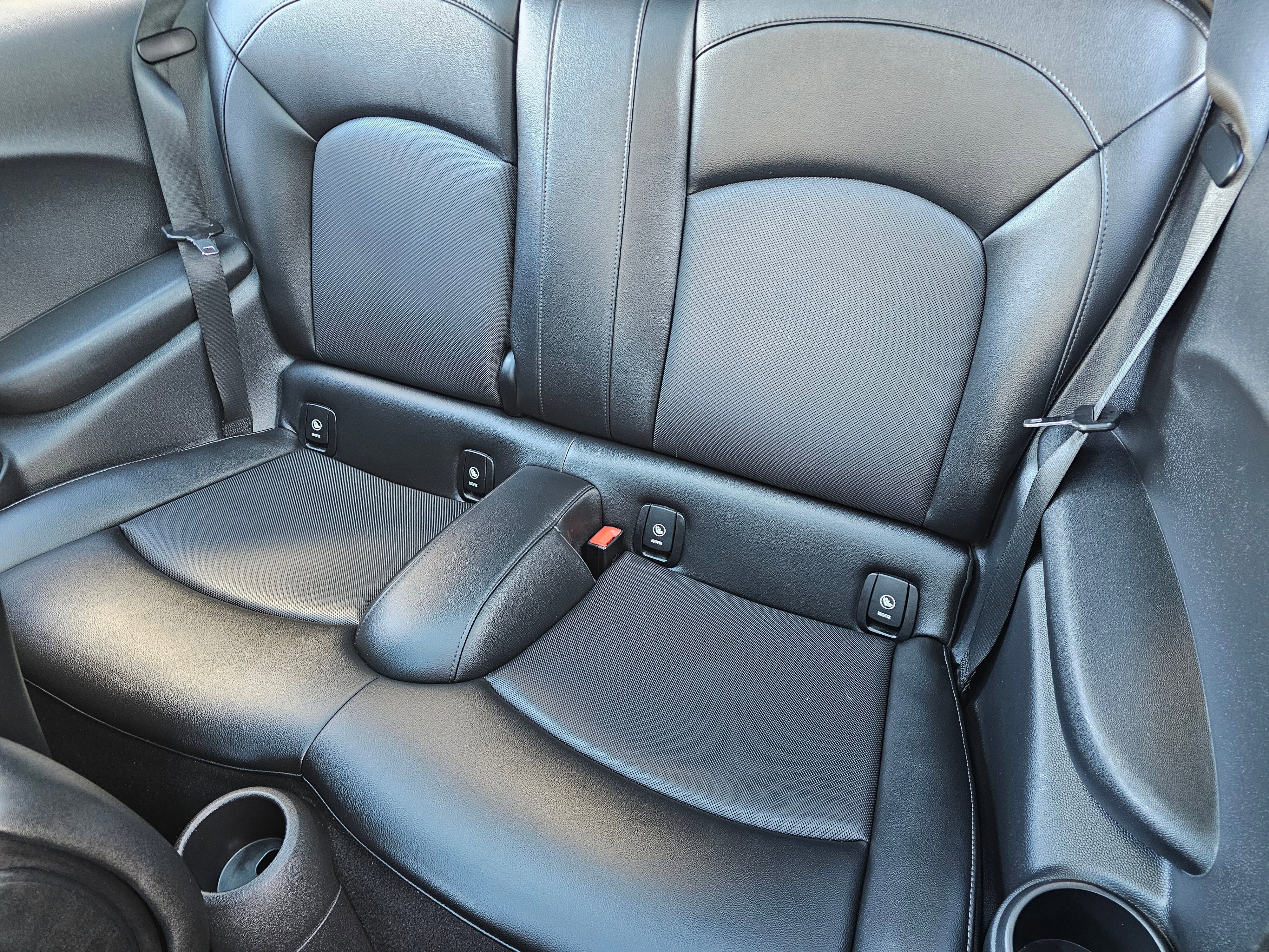 Used 2016 MINI Cooper 2-Door Hardtop image 16