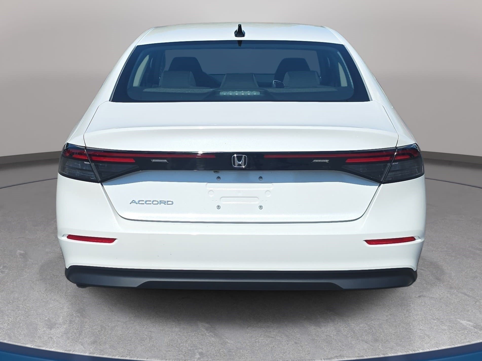Used 2025 Honda Accord SE image 6