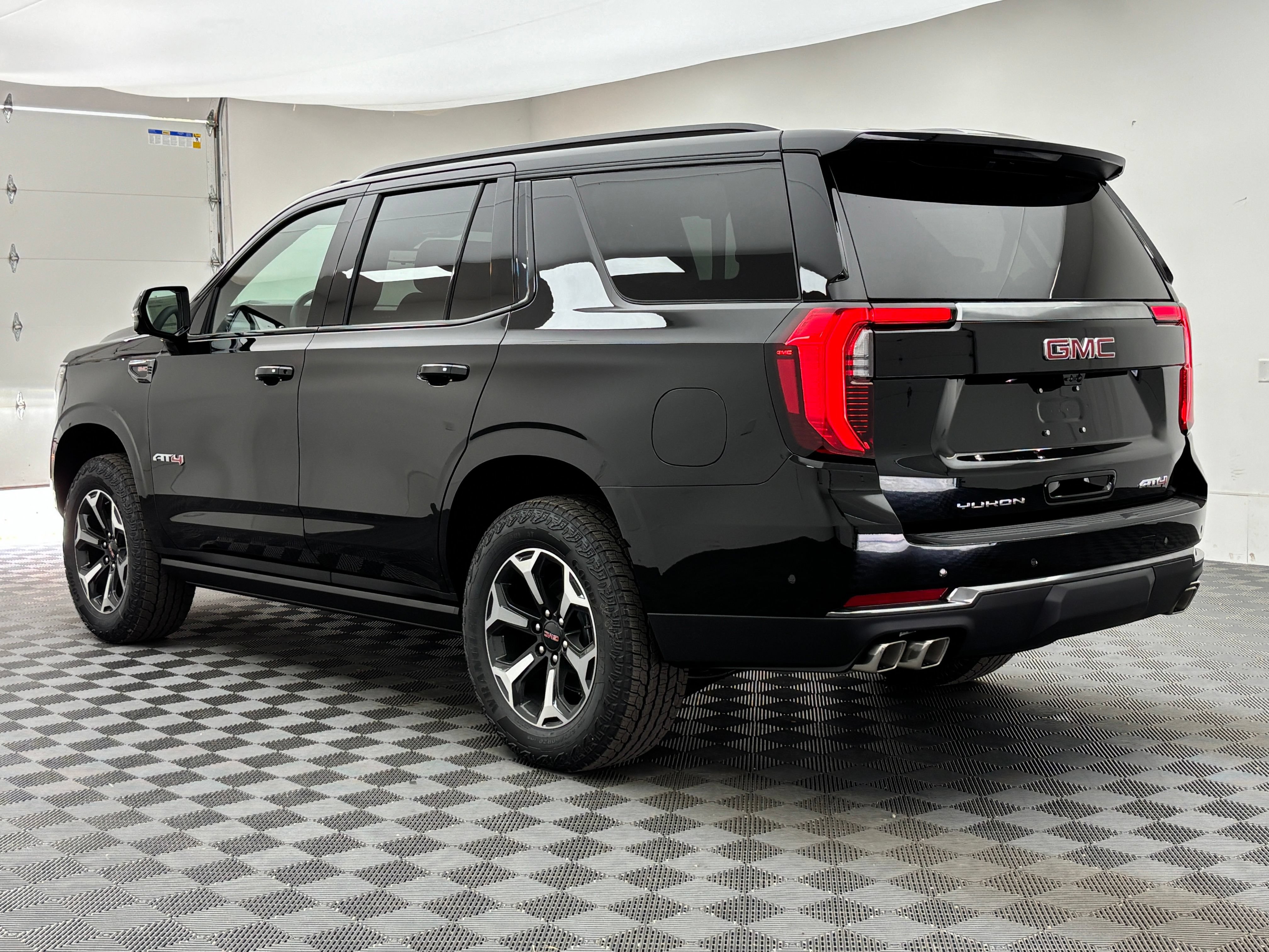 New 2026 GMC Yukon AT4 w/ AT4 Premium Plus Package AWD/4WD image 15