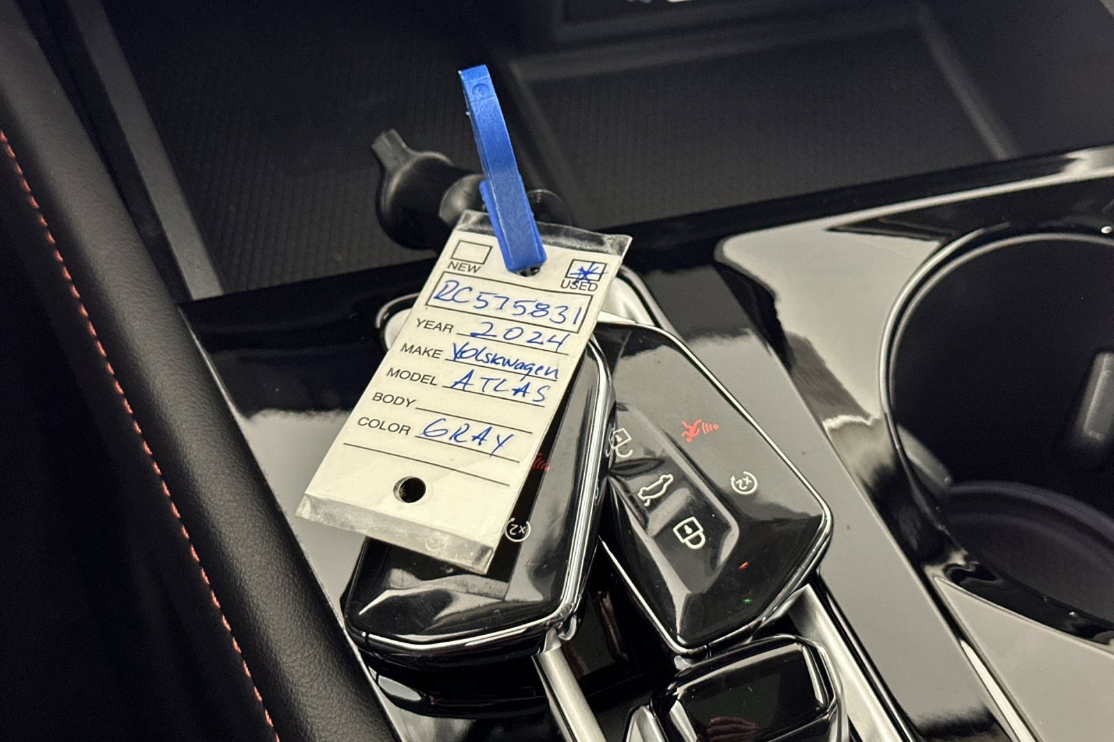 Used 2024 Volkswagen Atlas Peak Edition SE image 24