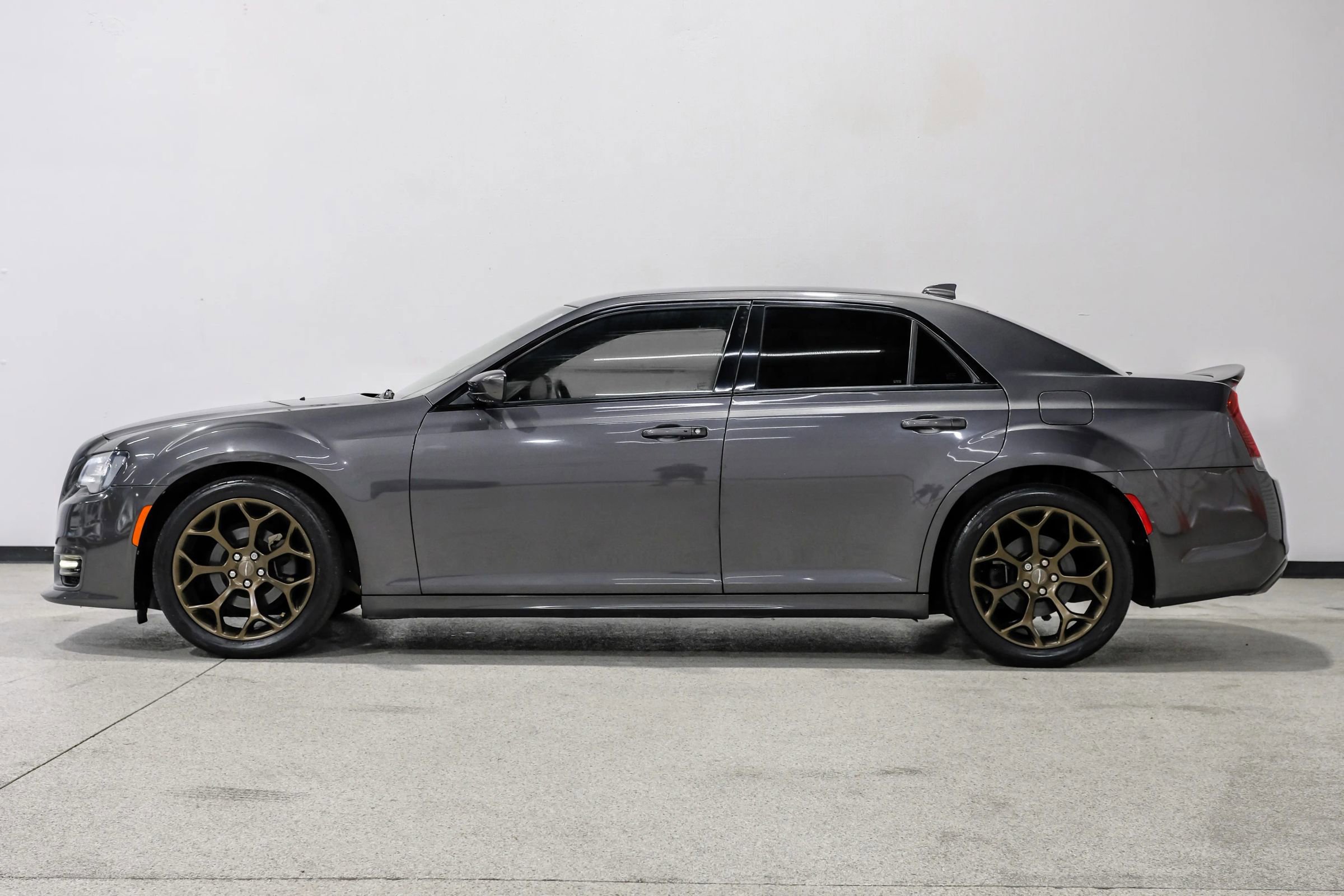 Used 2017 Chrysler 300 S w/ S Model Appearance Package image 9