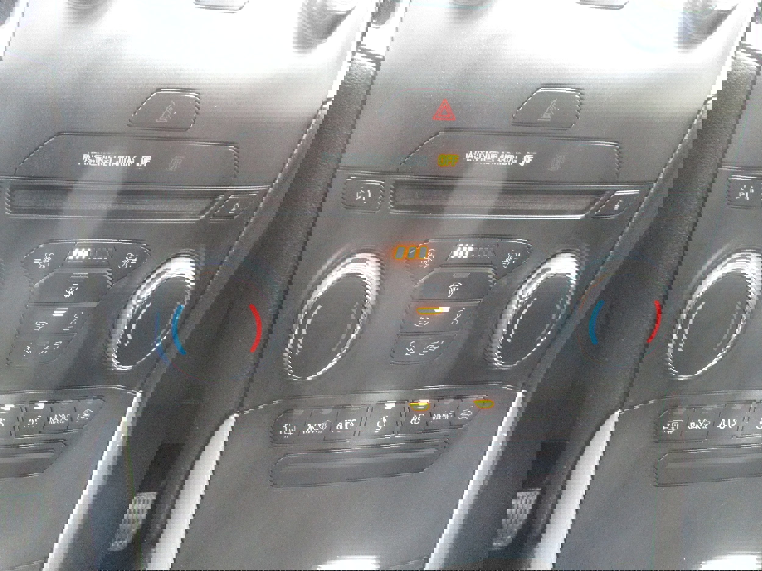 Used 2017 Ford Edge SEL image 14