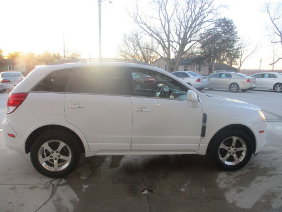 Used 2012 Chevrolet Captiva Sport LT image 2