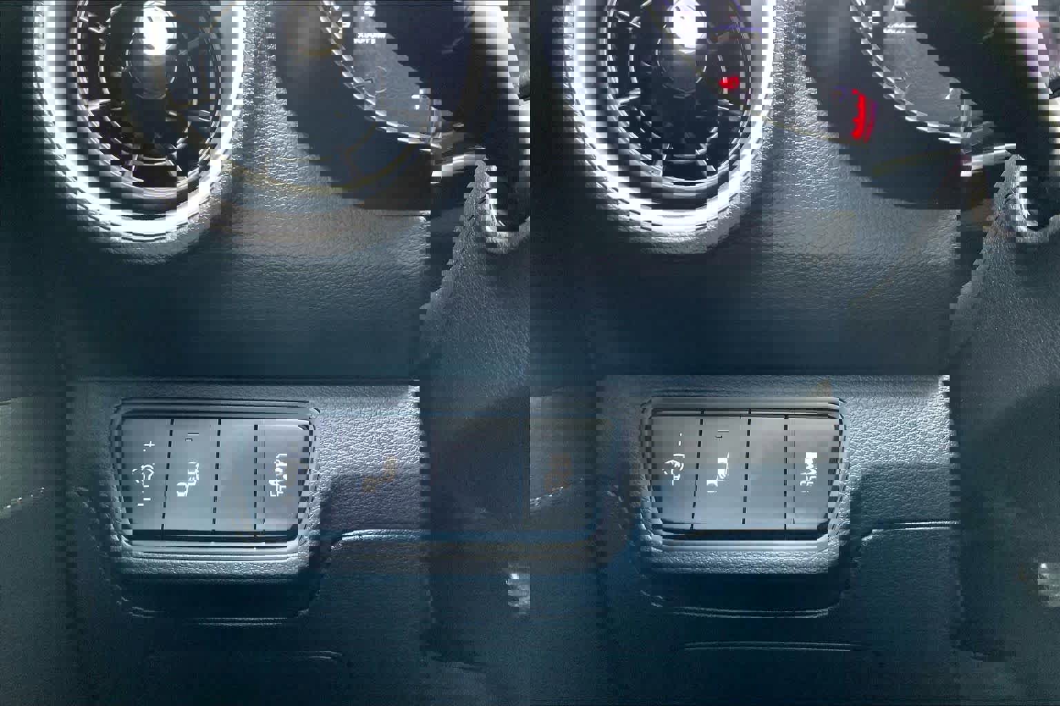 Used 2023 Kia Forte GT image 32