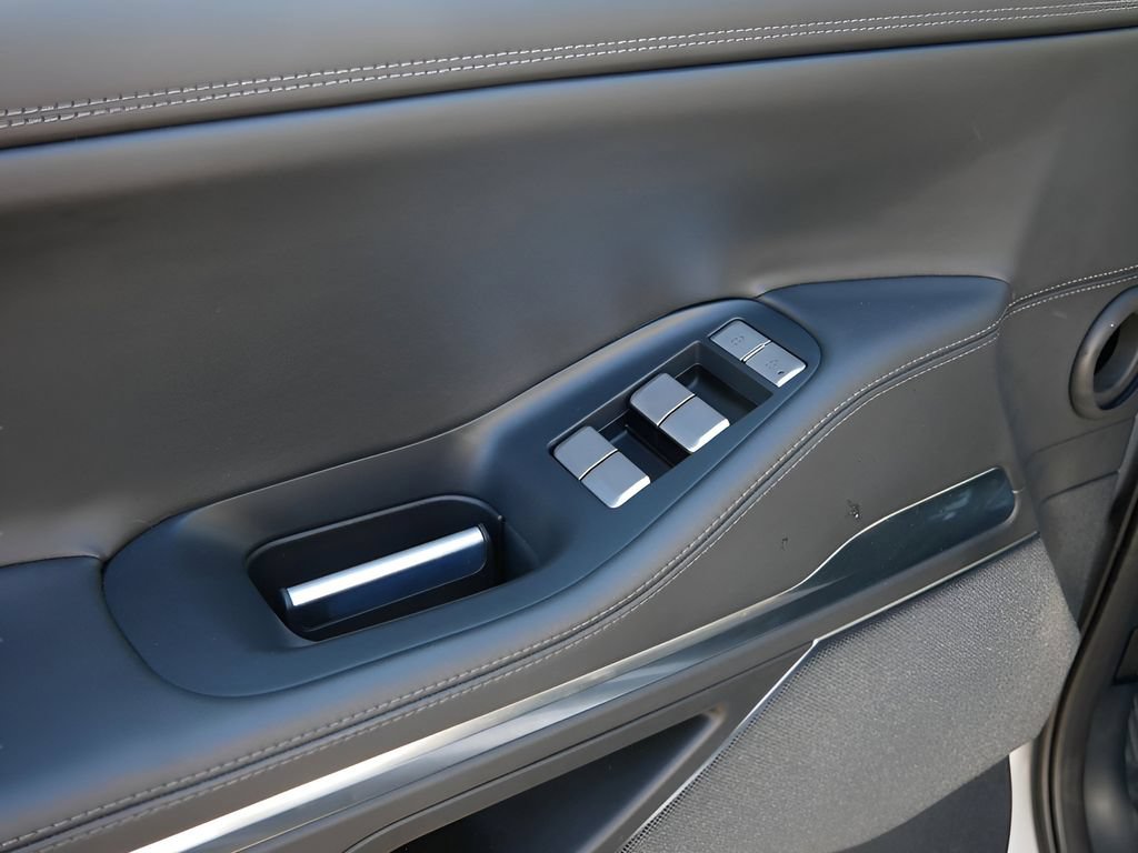 Used 2025 Lincoln Navigator Reserve AWD/4WD image 18